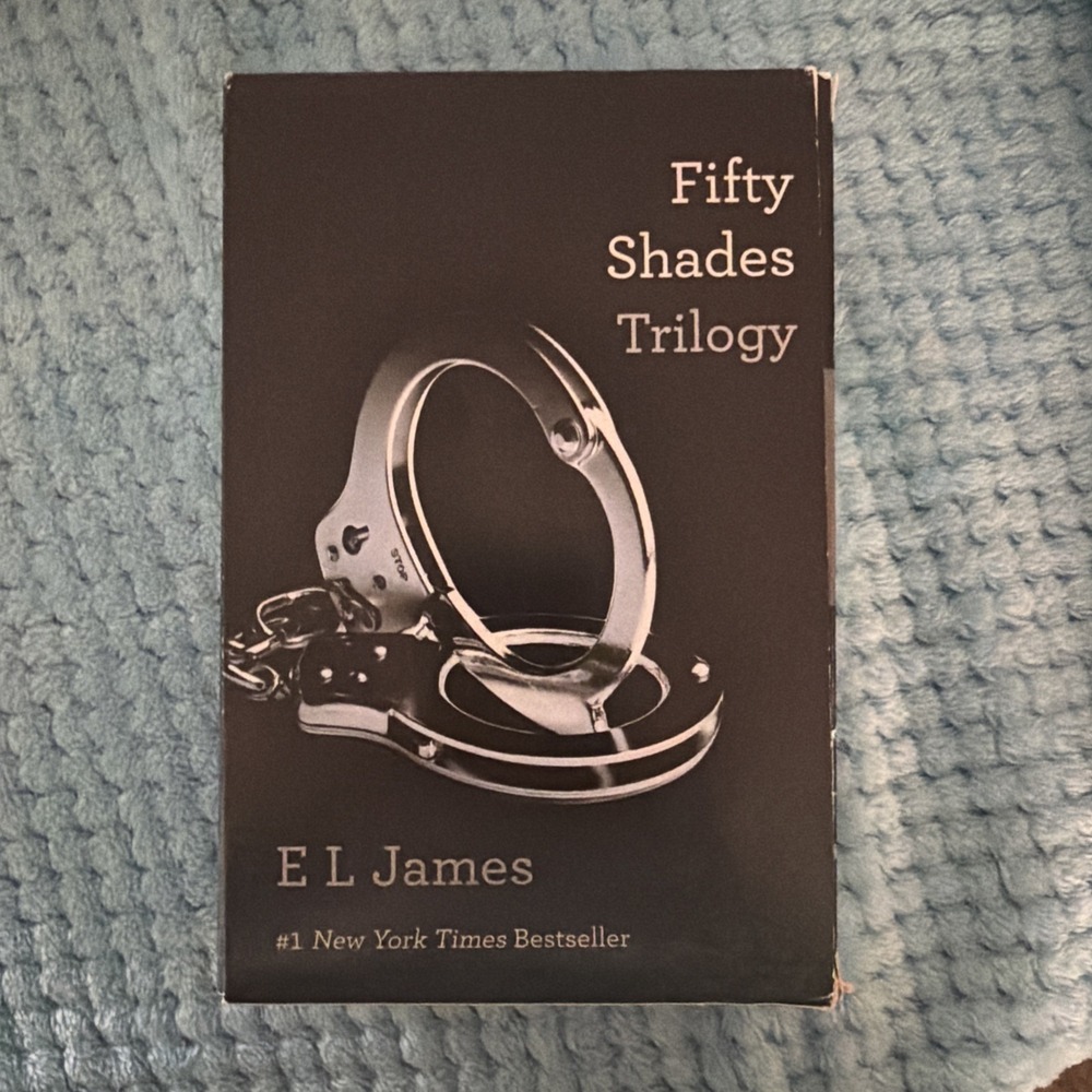 Fifty Shades Trilogy Set : Fifty Shades of Grey, Fifty Shades Darker, Fifty...